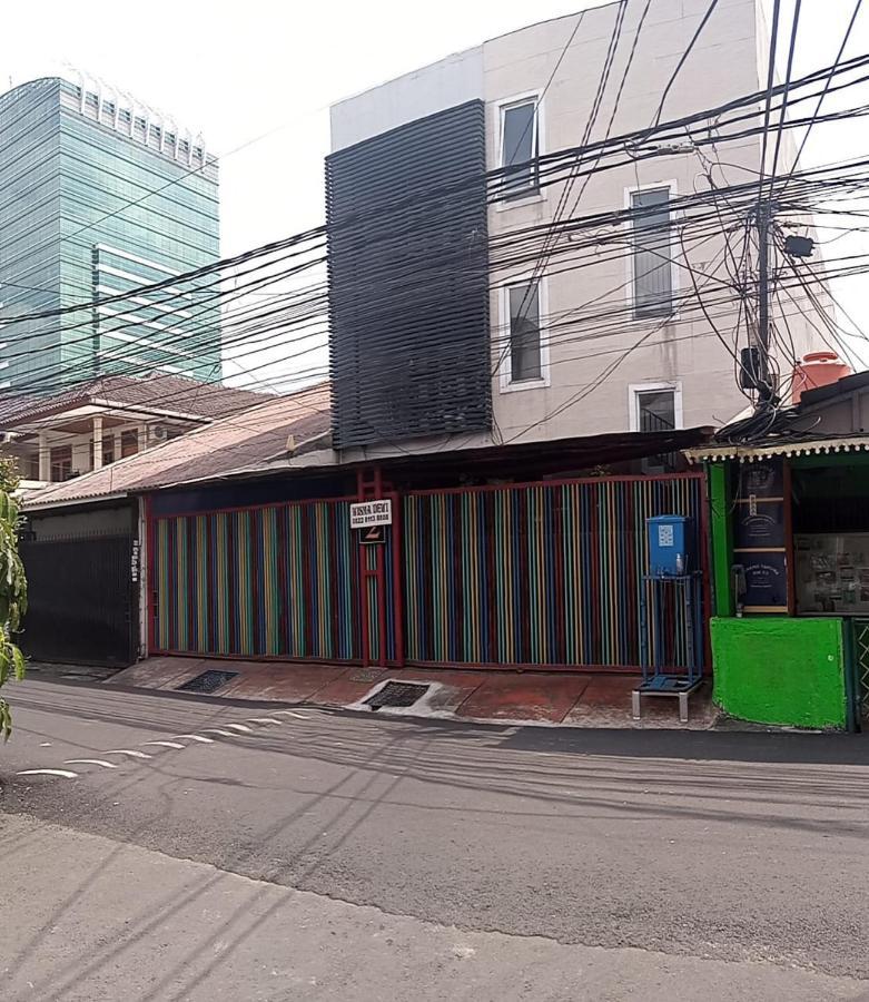 SPOT ON 90538 Wisma Dewi Syariah Jakarta Bagian luar foto